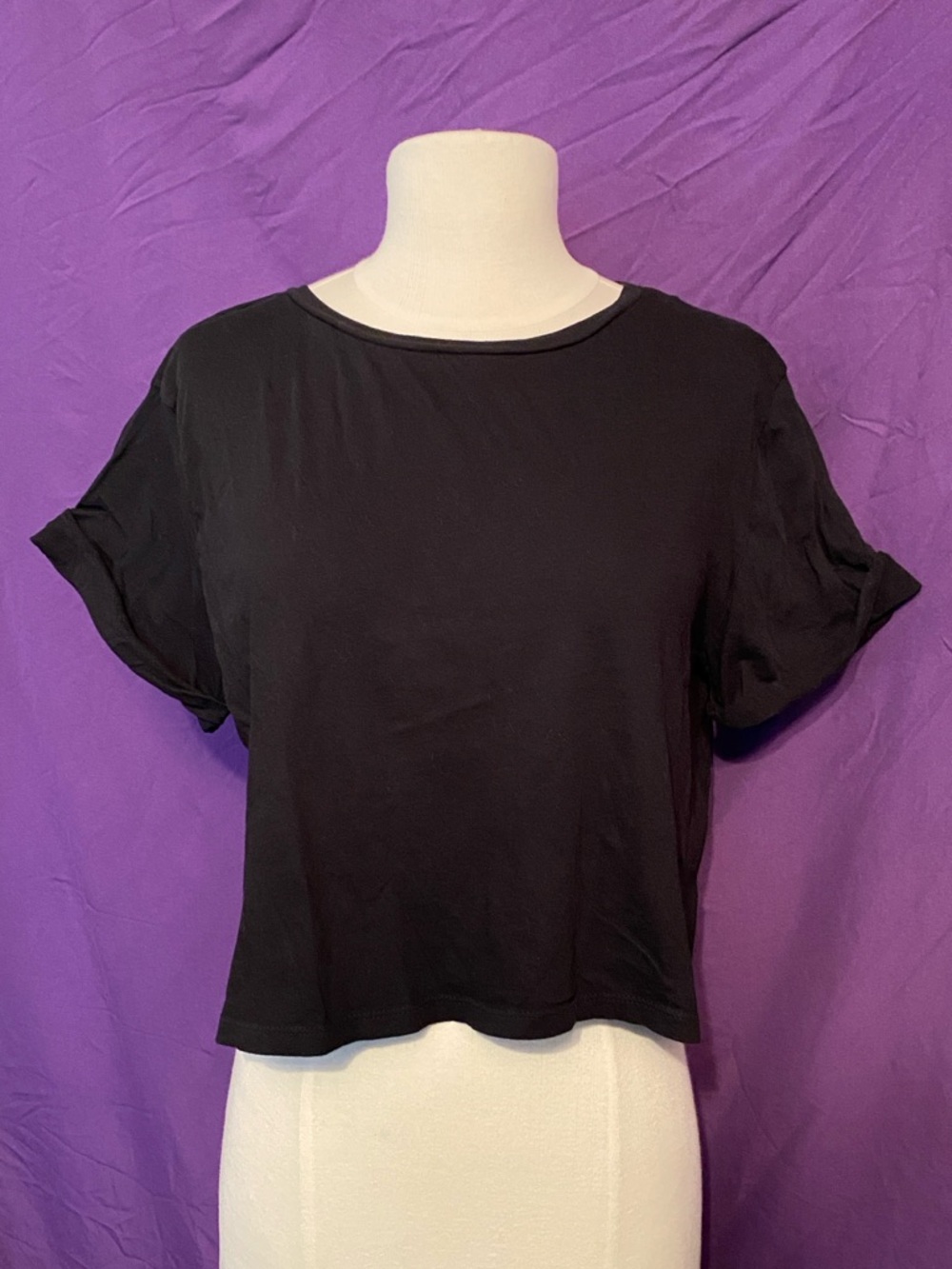 H&M Black Cropped Tee - Short Sleeve Casual Top. Size S.